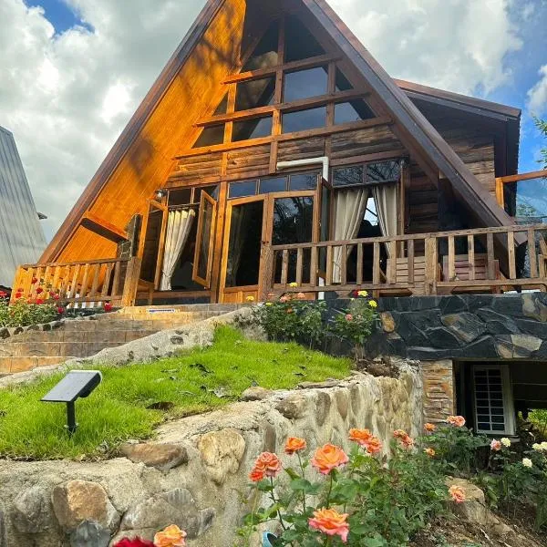 Ban Kaew Mo Ra Glamping & Restaurant, отель в городе Pang Mapha