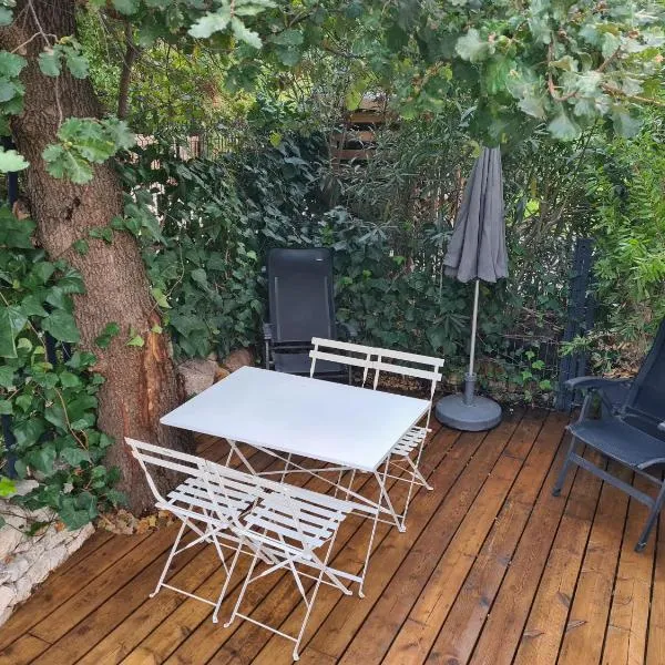 Les chênes verts, hotel v destinácii Sommières