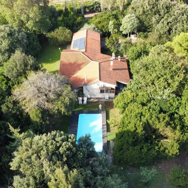 Sardinia Ovest 2, hotel v mestu Putzu Idu