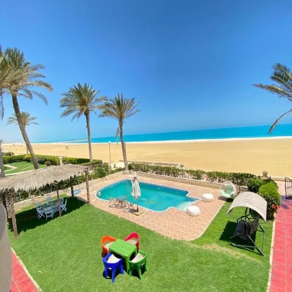 فيلا اول صف بحر مارينا الساحل الشمالي العلمين برايفت بول, hotel v destinaci El Alamein
