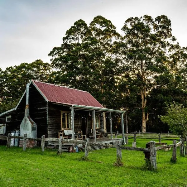 Cosy Farmstay: Green Cabin at Whispering Woods, hotel in Beedelup