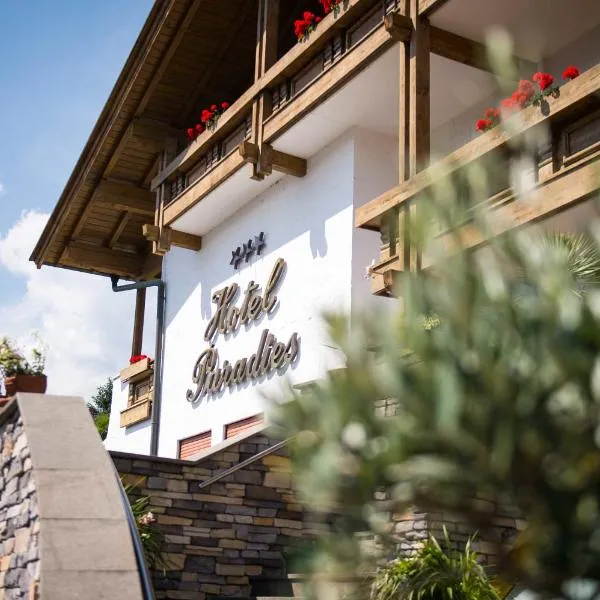 Hotel Paradies, hotel in Marlengo