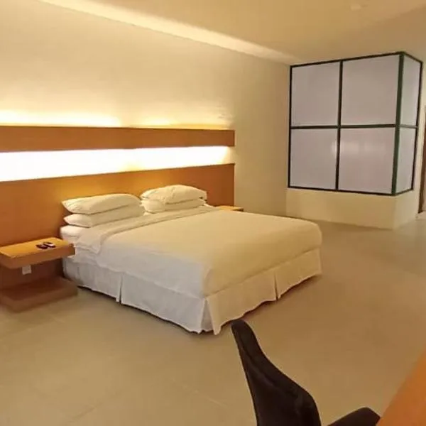 Ara Hotel, hotel v destinaci Bau
