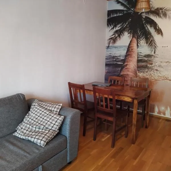 Kaukajärven Joutsen - valoisa ja tilava kaksio, Hotel in Tampere