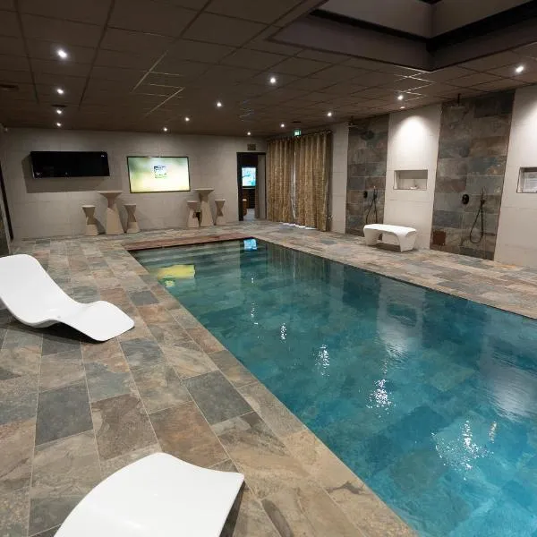 CARACALLA PRIVE - Chambres d'hôtes avec Piscine, Jaccuzi et Hammam privatifs, hôtel à Saint-Étienne