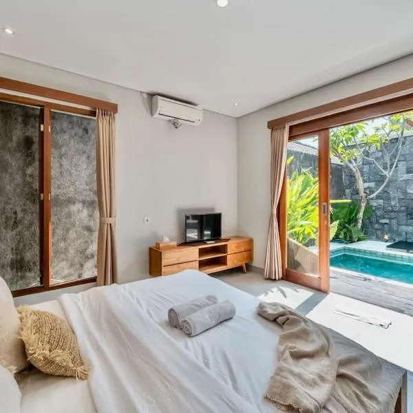 Exclusive 2BR Villa with bathroom en suite and privat Pool, hotel in Kerobokan