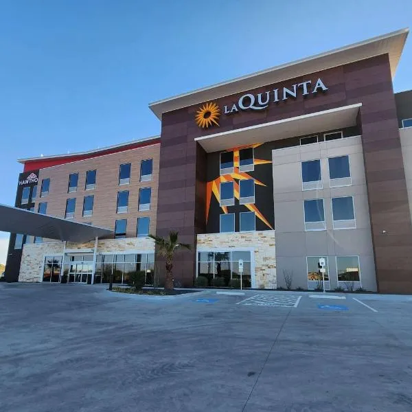 La Quinta Inn & Suites by Wyndham Del Rio, hotel en Del Río