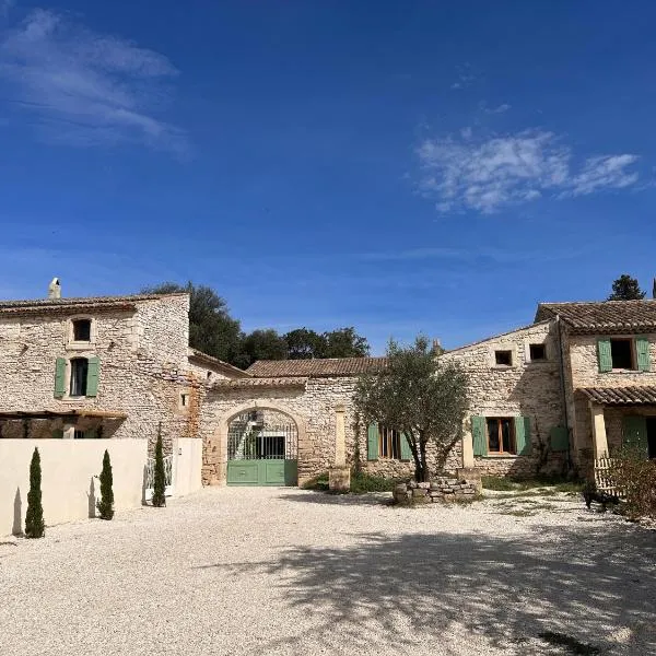 Maison Roucas, hotel in Solérieux