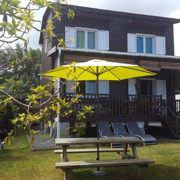 Chalet Floricia974, meublé de tourisme, hotel en Saint-Paul