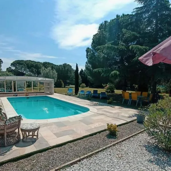 Mas des 2 paons, hotel v destinácii Villedaigne