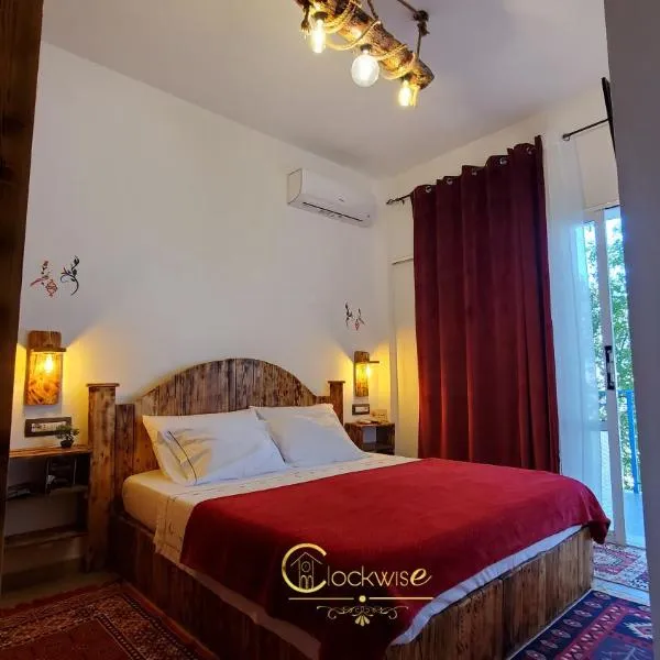 Clockwise GuestRooms, hotel in Gjirokastër