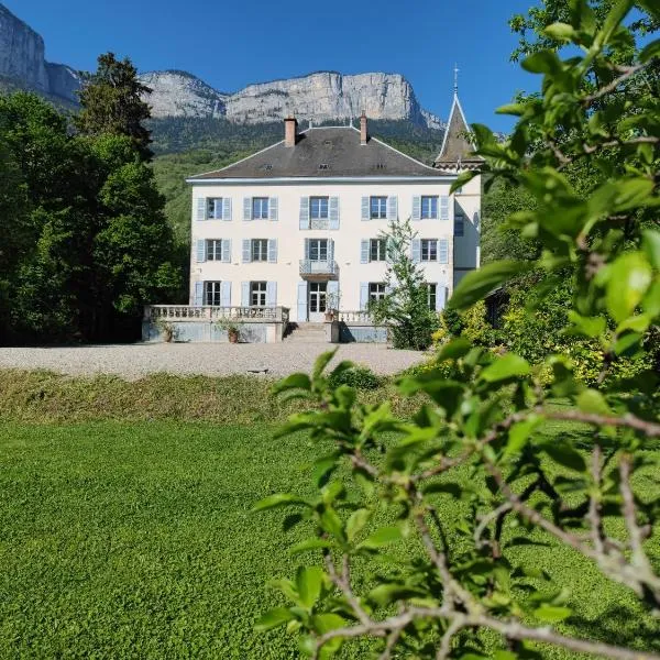 Domaine Clairfontaine Noyarey - Suites Junior, hotell sihtkohas Noyarey