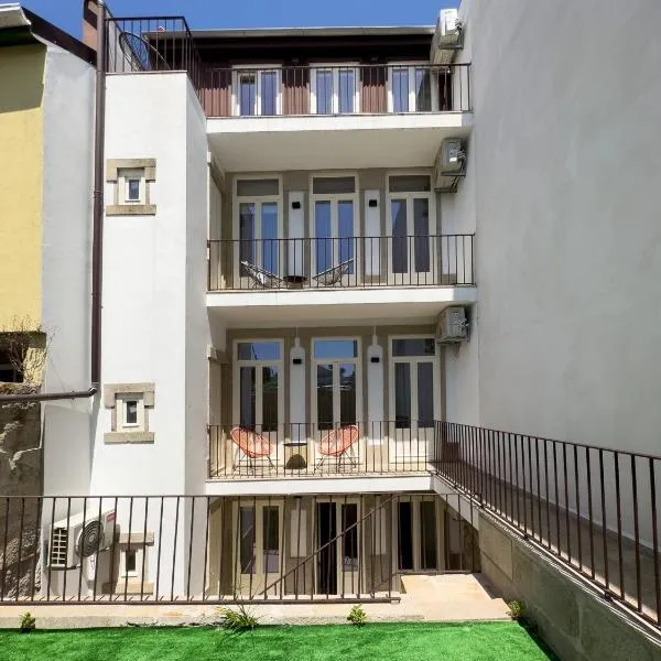 Vibrant Host -Bonfim, hotel in Porto