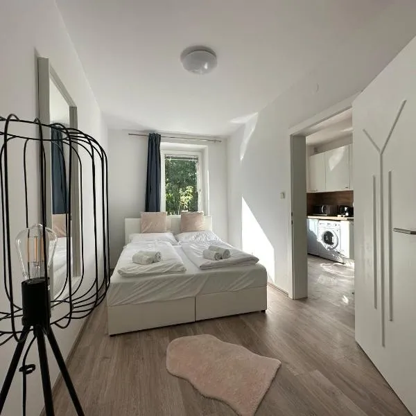 FeelHome-GolfClub-Balkon-4 Gäste-WiFi-Smart TV、エープライヒスドルフのホテル