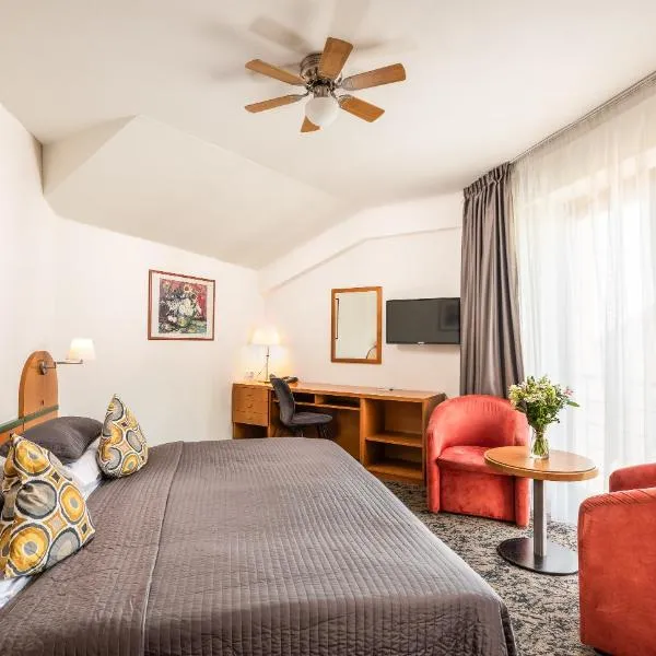 Hotel Troja, hotel v Praze