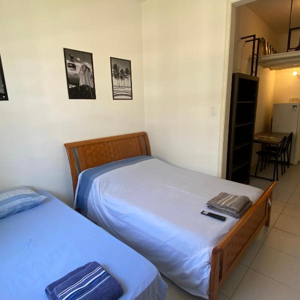 STUDIO COMPLETO na praia de COPACABANA, perto Ipanema Gal Osório, com ar, wifi, netflix, até 3 pessoas, pauloangerami SF138 - Foto 2
