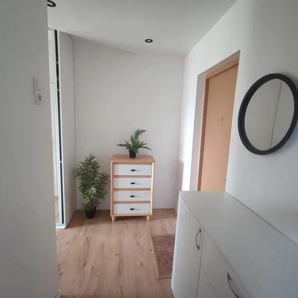 EVA Apartment Siauliai, viešbutis Bubiuose