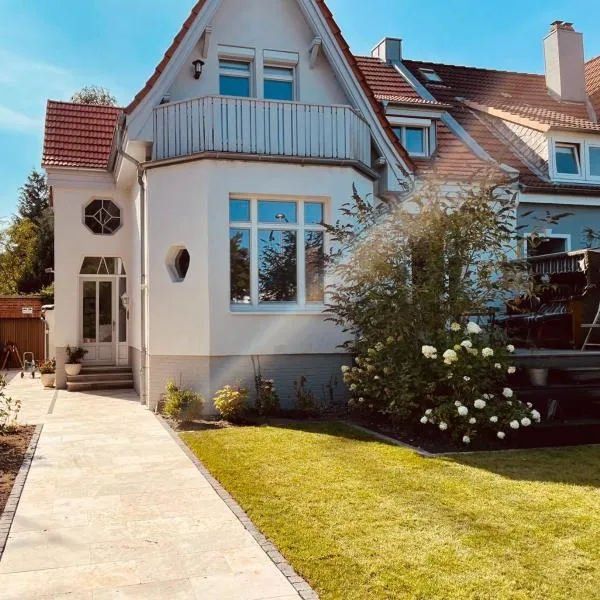 Villa am Strand, hotel in Eckernförde
