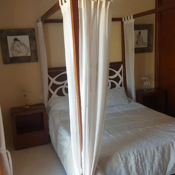 Hotel Rural-Restaurante Los Olivos, hotel in Almería