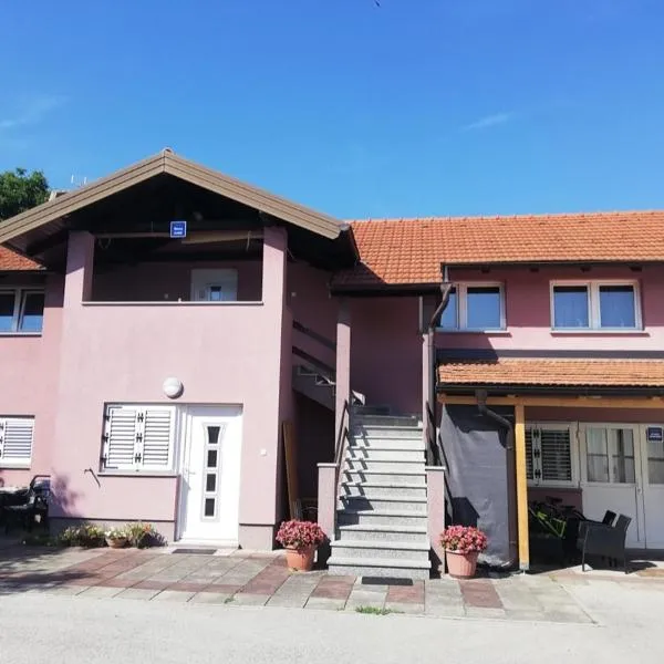 Guest House Lucija, hotel v Záhřebu