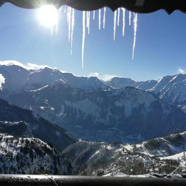 T2, 5/6 pl, superbe vue, exp sud, douche italienne, hotel in Huez