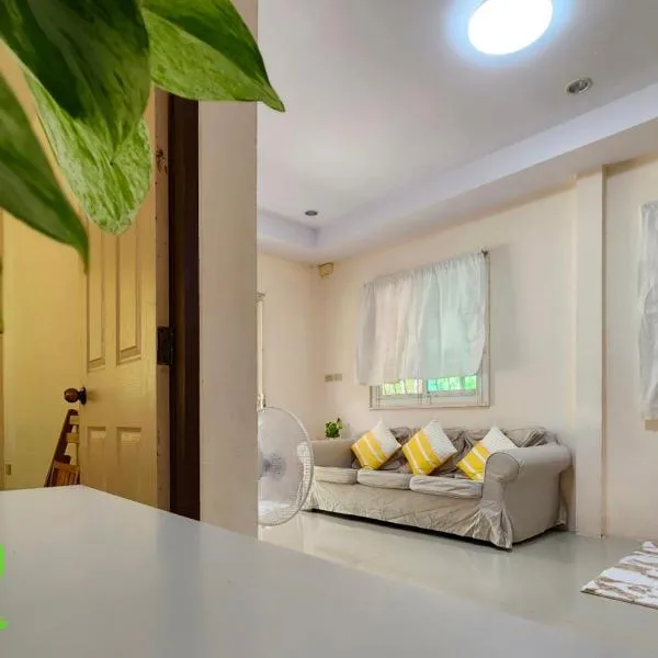 HOMEis Villa Sattahip, hotel v destinaci Ban Tao Than