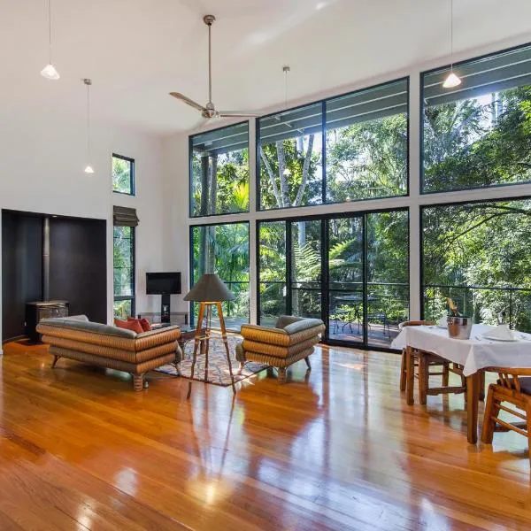 Pethers Rainforest Retreat、タンボリーン・マウンテンのホテル