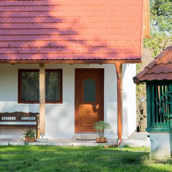 Almafás Apartmanház Őrség, hotel v destinaci Kerkakutas