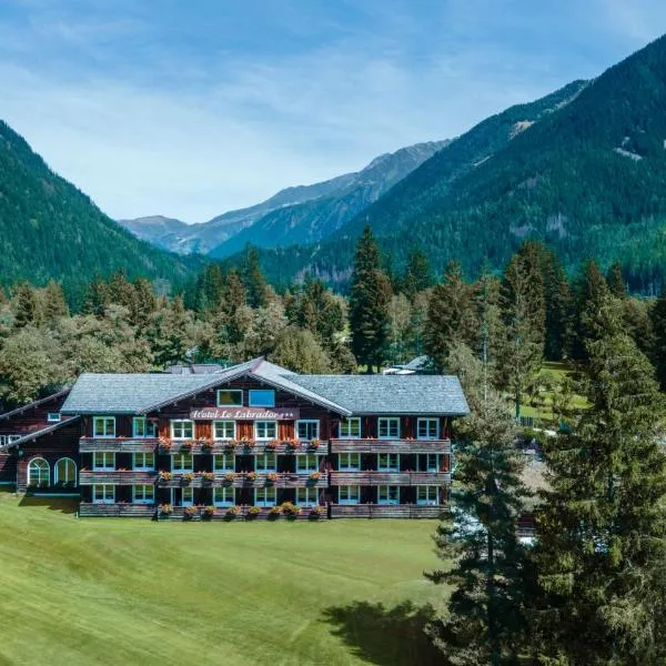 Hôtel Le Labrador, hotel v destinaci Chamonix-Mont-Blanc