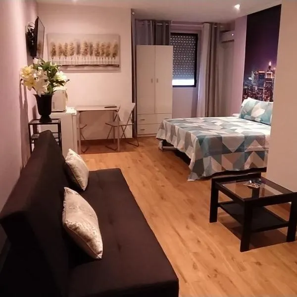 Hostal Happystay, hotel in Valencia