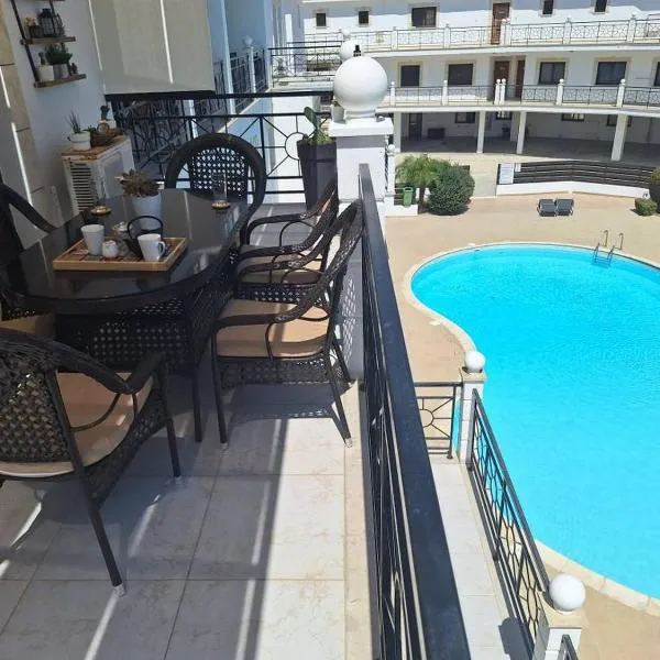 Paramount Gardens Resorts D204, hotel in Tersephanou