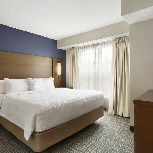 Residence Inn Houston The Woodlands/Market Street، فندق في ذا وودلاندس