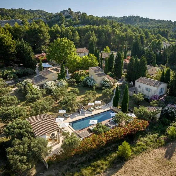 Les Petites Maisons - Hameau des Baux、パラドゥーのホテル