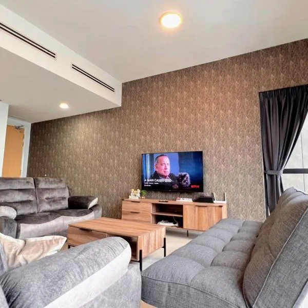 Family Gathering with Bathtub in Icon City, 12 Pax near Bandar Sunway, hotel di Petaling Jaya
