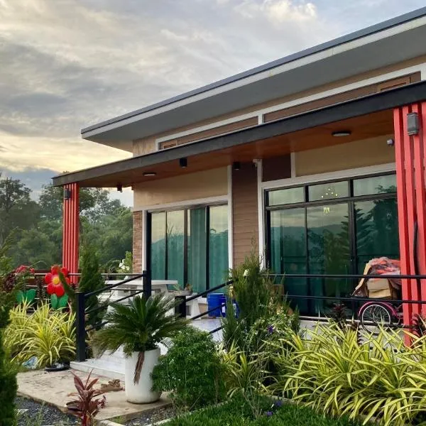 ภูระเริงวิลล่า วังน้ำเขียว Phu Raroeng Villa, hotel di Ban Khlong Ki