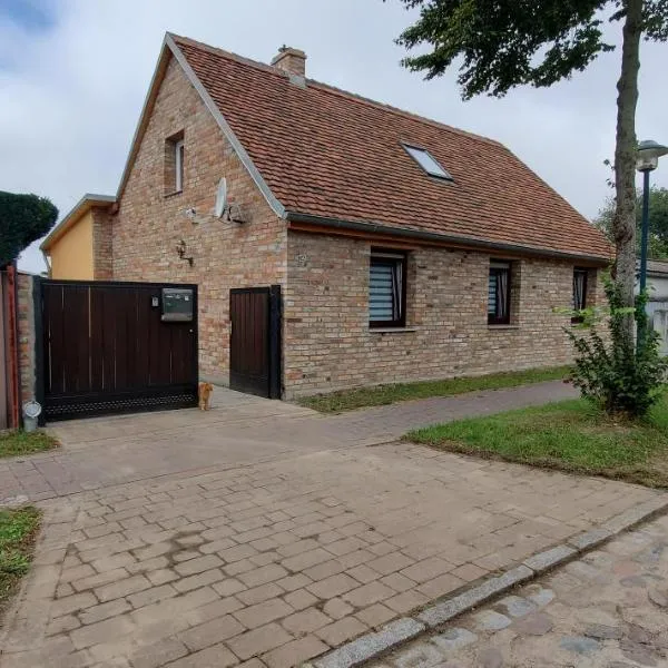 Haus Oderbruch, hotel v destinaci Neulewin