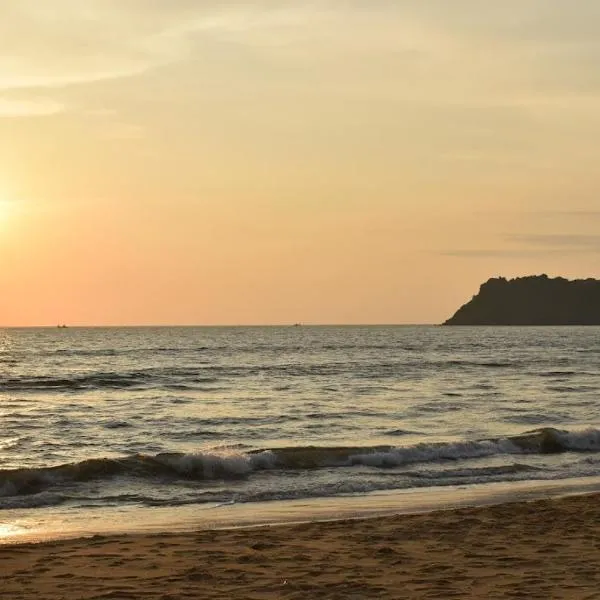 Island Private Beach Retreat - Gokarna, ξενοδοχείο σε Honāvar