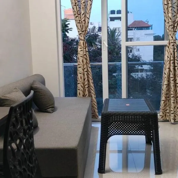 Compact yet beautiful 1bhk 305, hotel in Bangalore