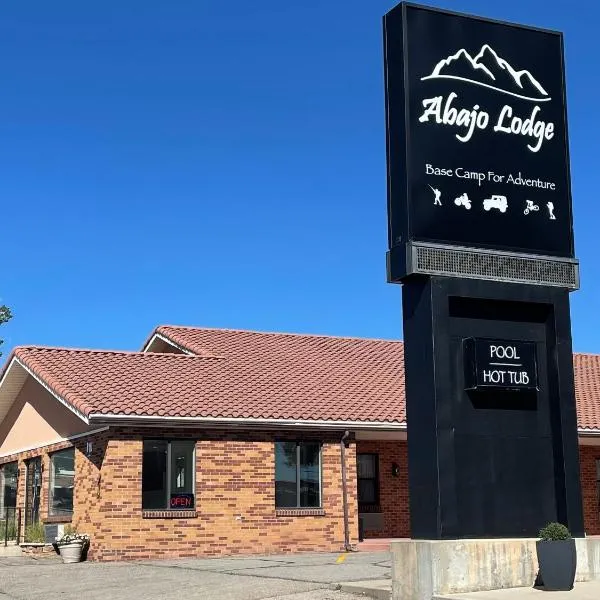 Abajo Lodge، فندق في مونتيسلو