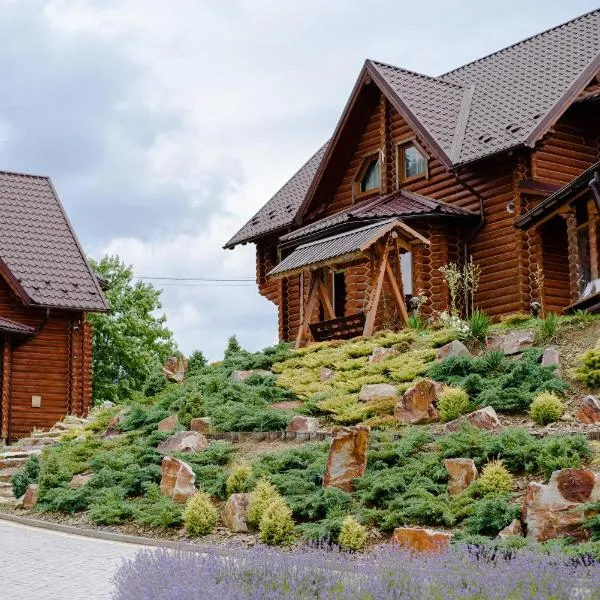 Смарагдовий пагорб, hotel in Plav'ya