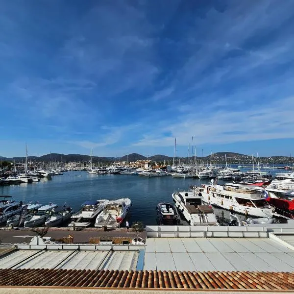 Très grand deux pièces Marines de Cogolin, hotel v destinácii Cogolin