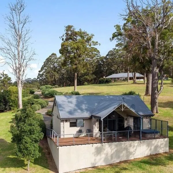 Scarlet Woods Chalets，Quinninup的飯店