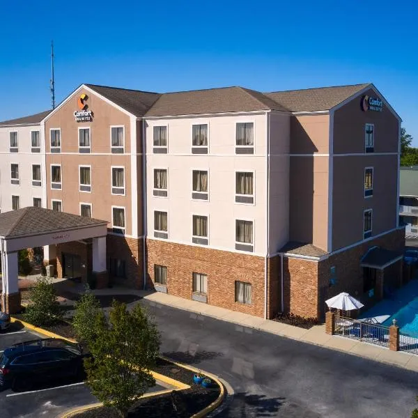 Comfort Inn & Suites Augusta West Near Fort Eisenhower: Grovetown şehrinde bir otel