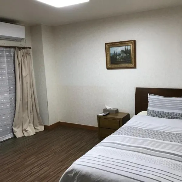 ゴールデンビーチホテル, hotel in Katakai