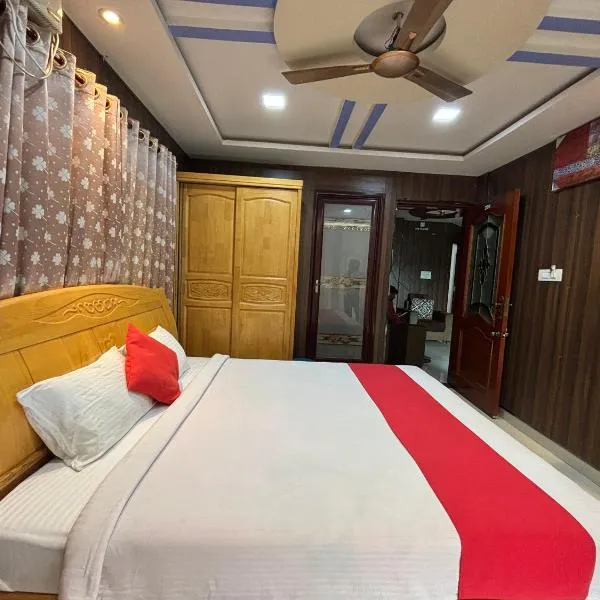 STAYMAKER DV Residency, hotel in Bhadrāvati