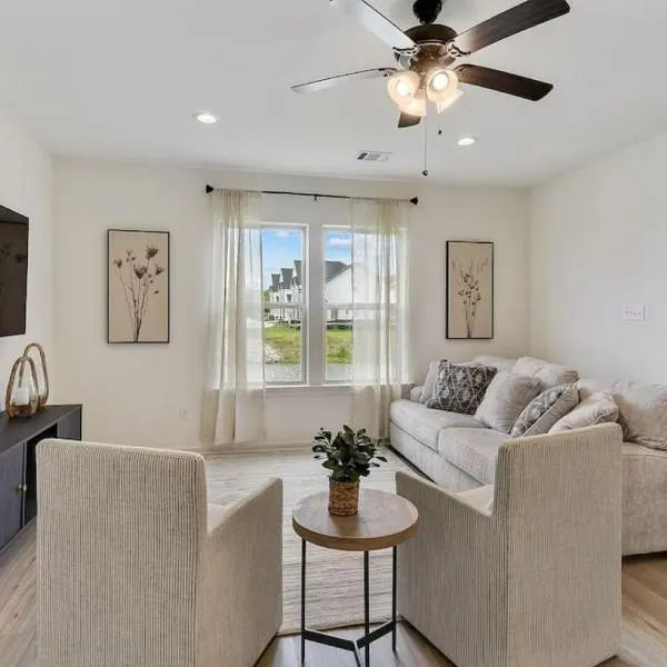 Stunning Townhouse by LSU, hotel v destinaci Baton Rouge