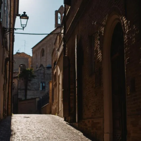 Hotel Oviv dimora del borgo, hotel sa Acquaviva Picena
