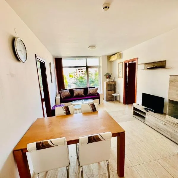 Cozy Mood Two-bed flat in Sunny Beach, hotel in Sunny Beach
