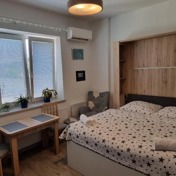 Garsoniera DUKLA 289, hotel v destinaci Děčín