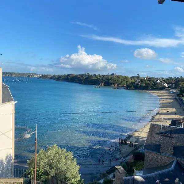 T2 - T3 Vue exceptionnelle - Centre ville de Dinard, hotel u gradu Dinar